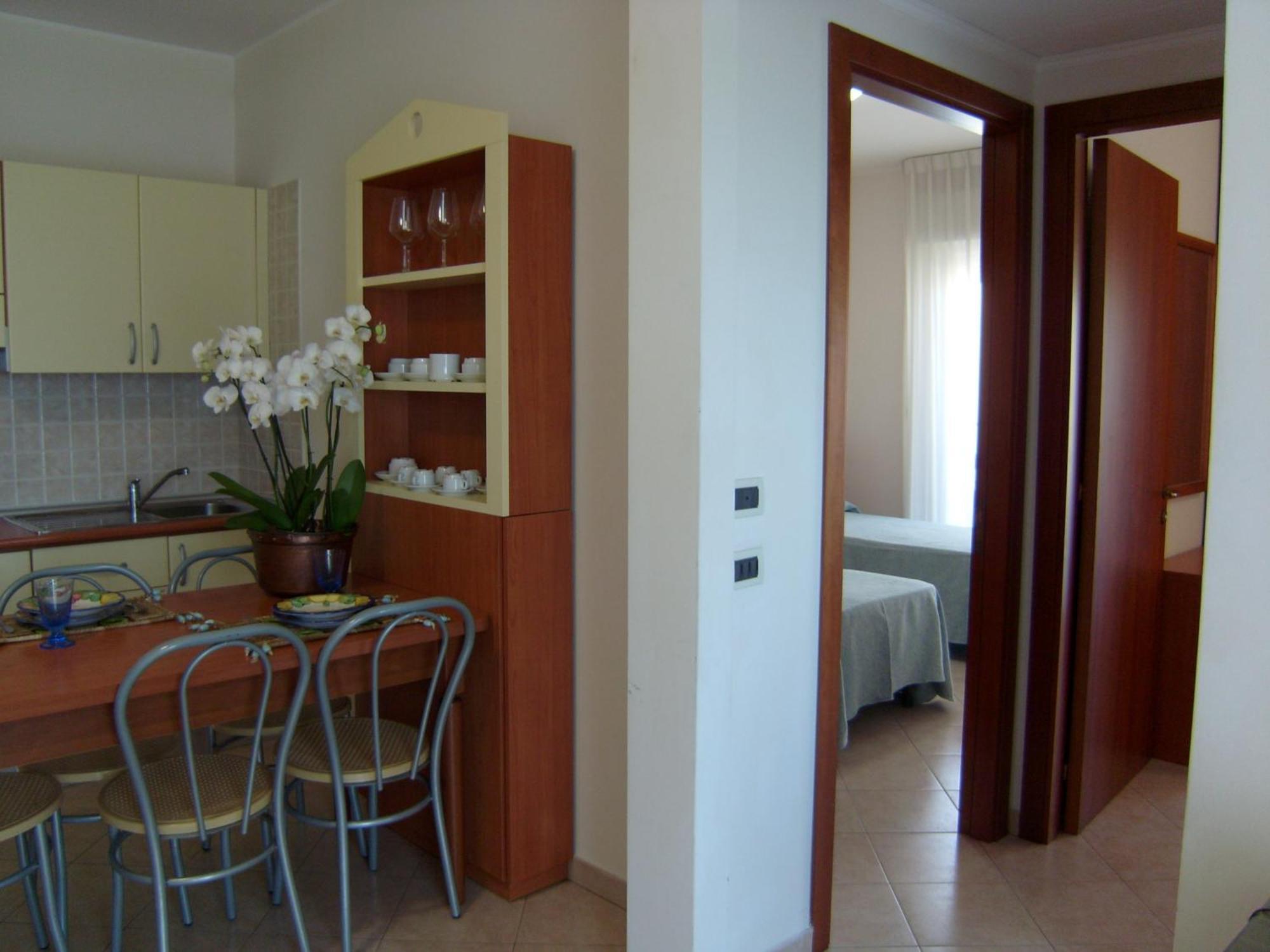 Residence Torre Del Mar Альба-Адриатика Номер фото
