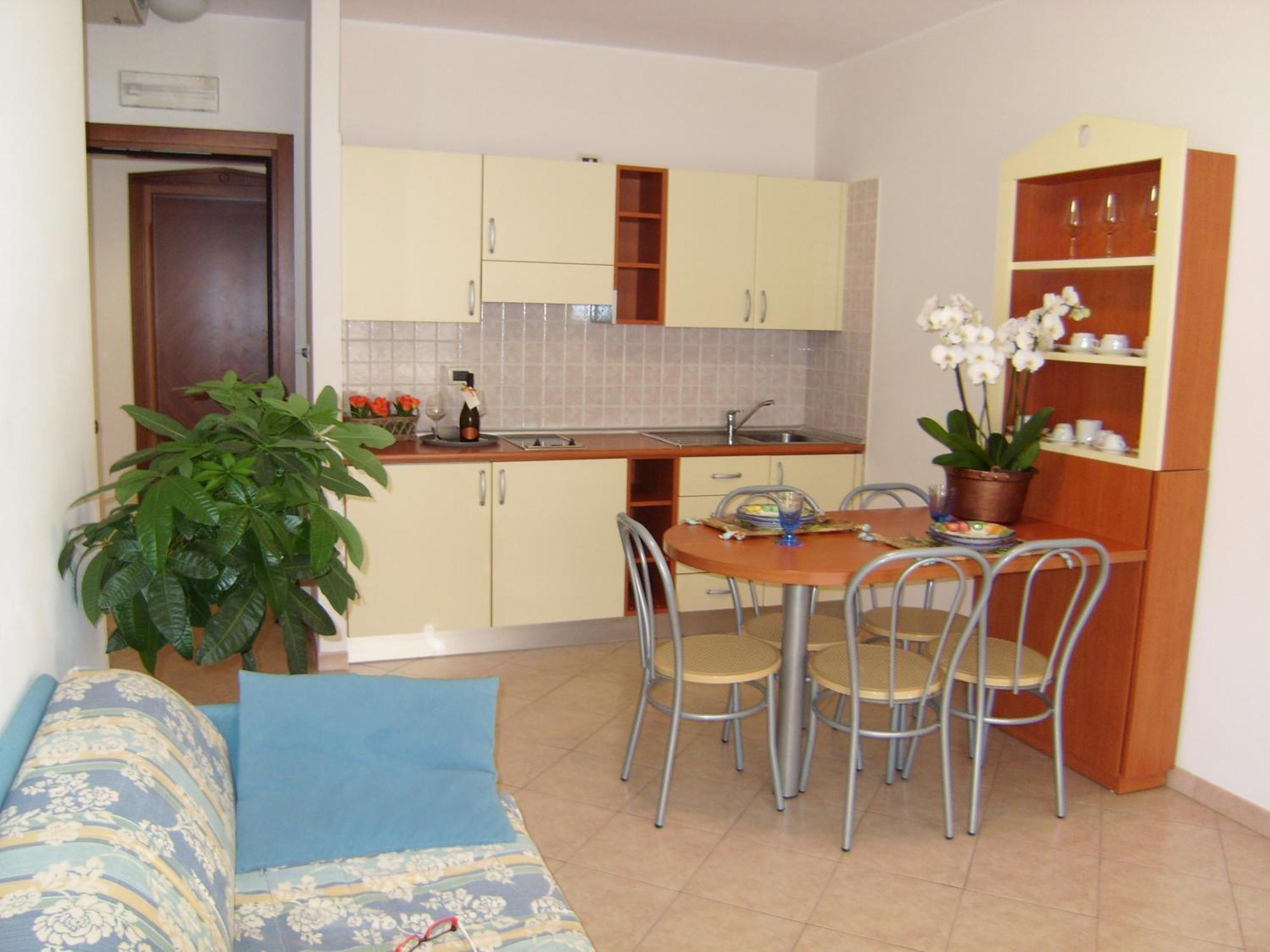 Residence Torre Del Mar Альба-Адриатика Номер фото