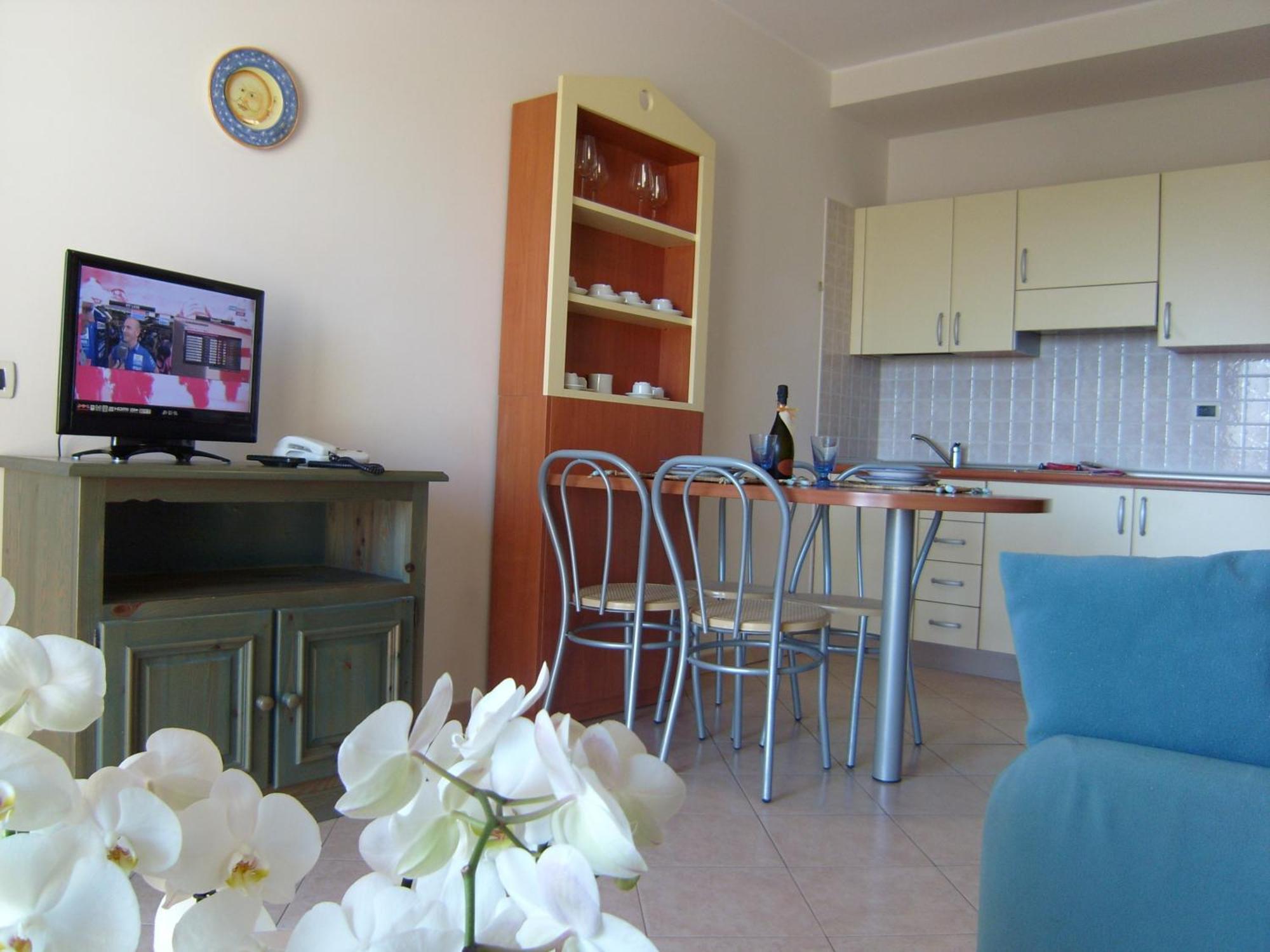 Residence Torre Del Mar Альба-Адриатика Номер фото